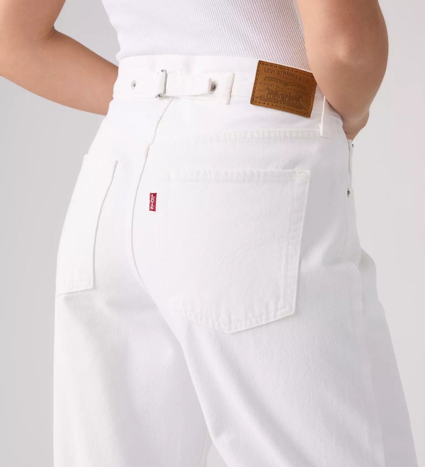 levi's® loose taper 寬鬆錐形牛仔褲 | 女裝   0083N00032429 White – Levi's 香港