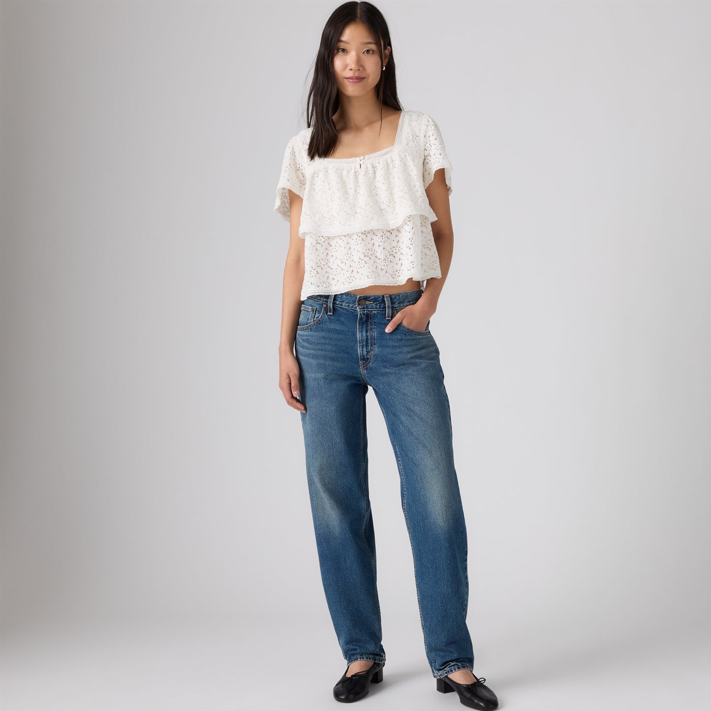 ROSÉ's Style Levi's® Women's Loose Taper Jeans