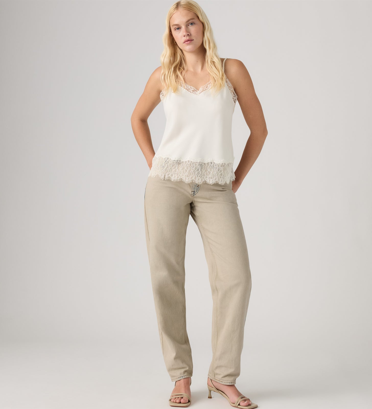 levi's® women's low straight jeans 0083N00482431 Beige – Levi's Hong Kong