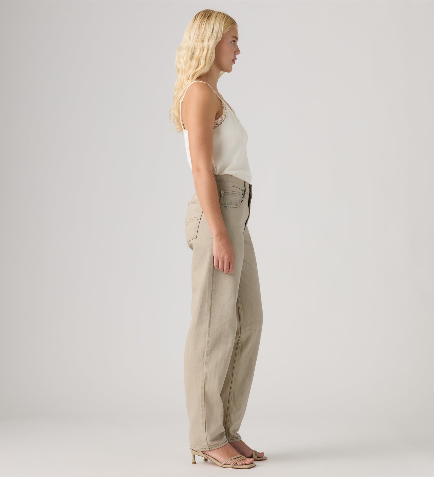 levi's® women's low straight jeans 0083N00482431 Beige – Levi's Hong Kong