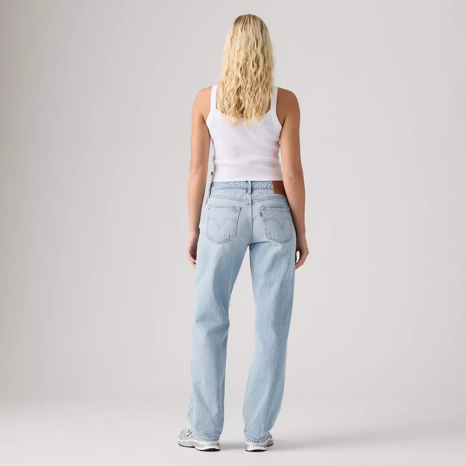 levi's® low straight 低腰直筒牛仔褲 | 女裝 0083P00112429 Light Indigo – Levi's 香港