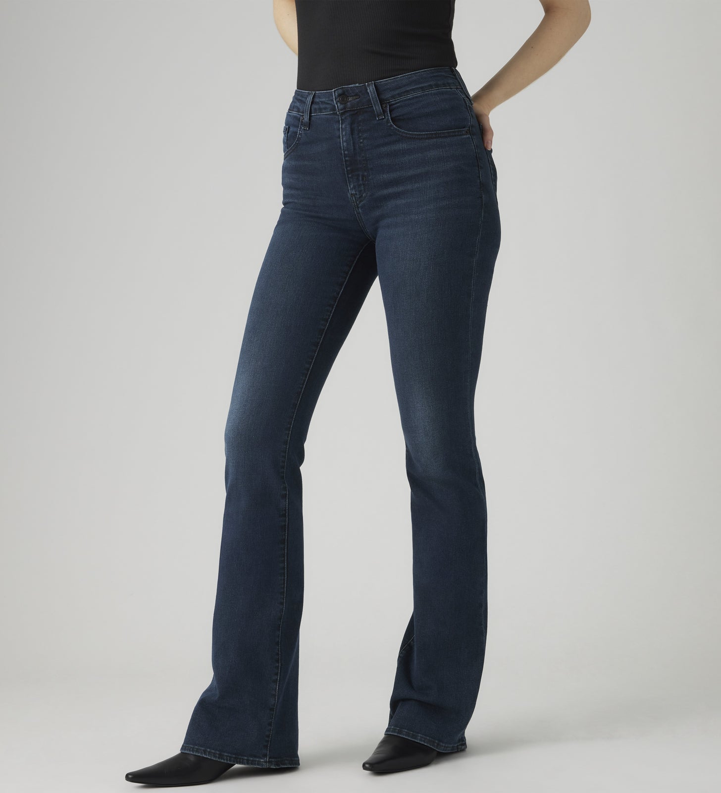 levi's® women's 726 high-rise flare jeans A341001202530 Medium Indigo – Levi's Hong Kong