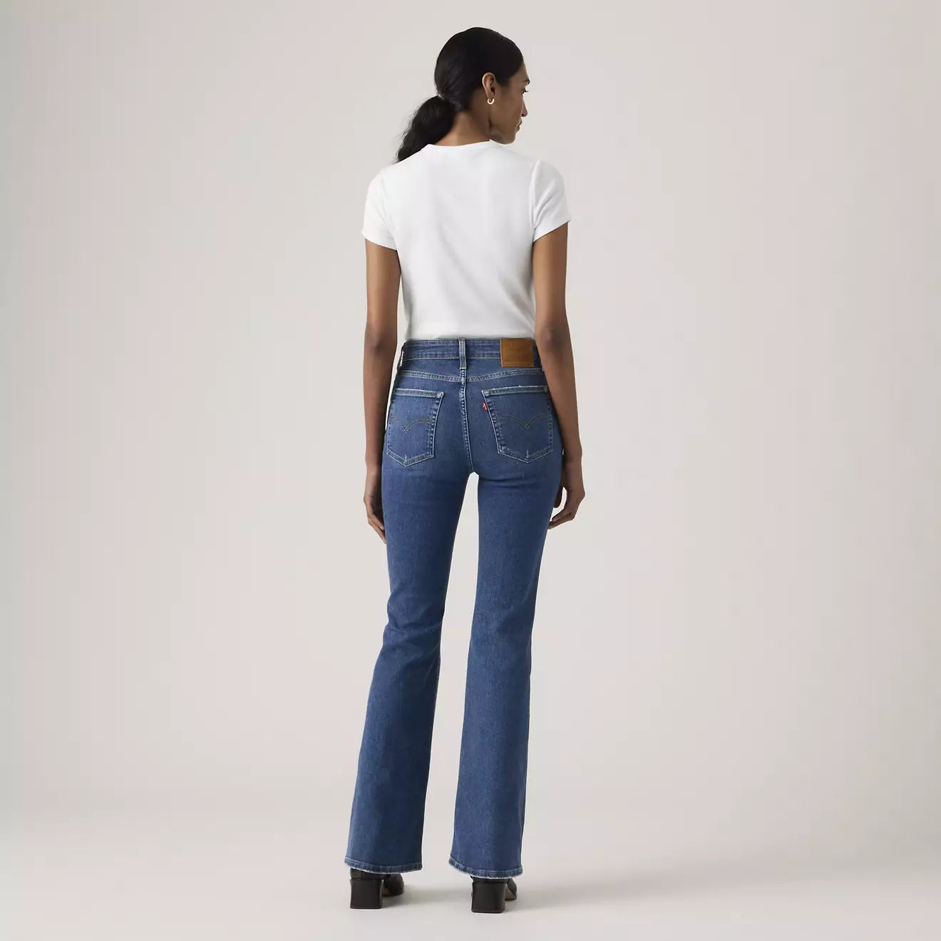 levi's® 726™ 高腰喇叭牛仔褲 | 女裝 A341001632530 Medium Indigo – Levi's 香港