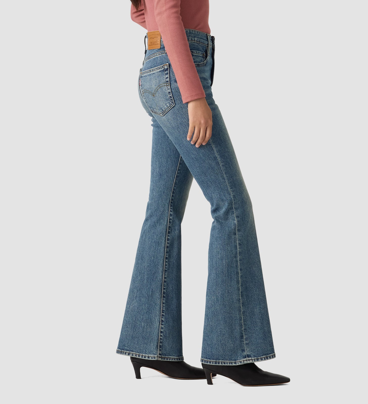 levi's® 726 high-rise flare 高腰喇叭牛仔褲 | 女裝   A341001682528 Medium Indigo – Levi's 香港