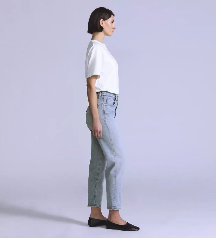 levi’s® blue tab™ women’s column jeans A588800142427 Light Indigo – Levi's Hong Kong