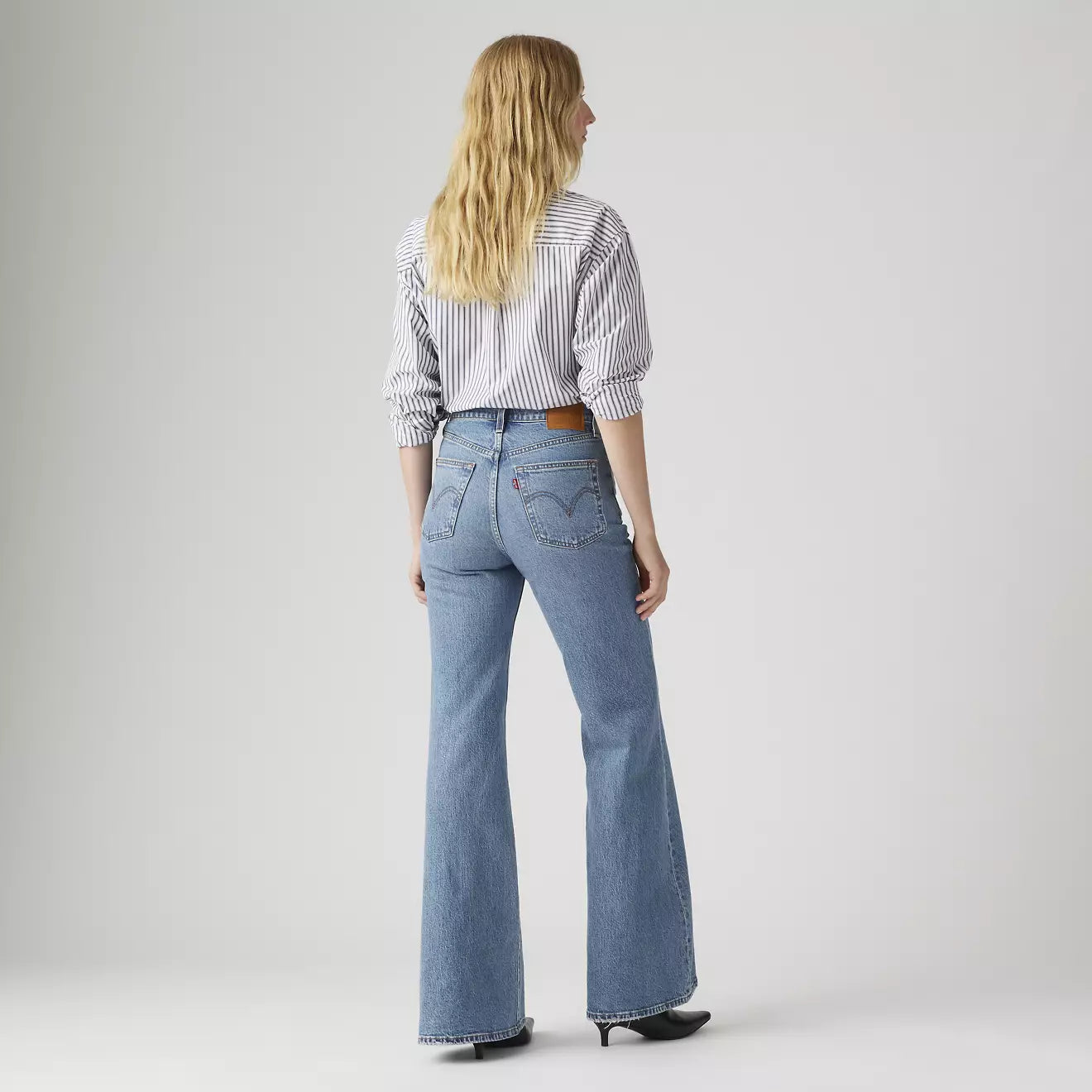 levi's® ribcage bell 高腰喇叭牛仔褲 | 女裝 A750300202430 Medium Indigo - Worn In – Levi's 香港
