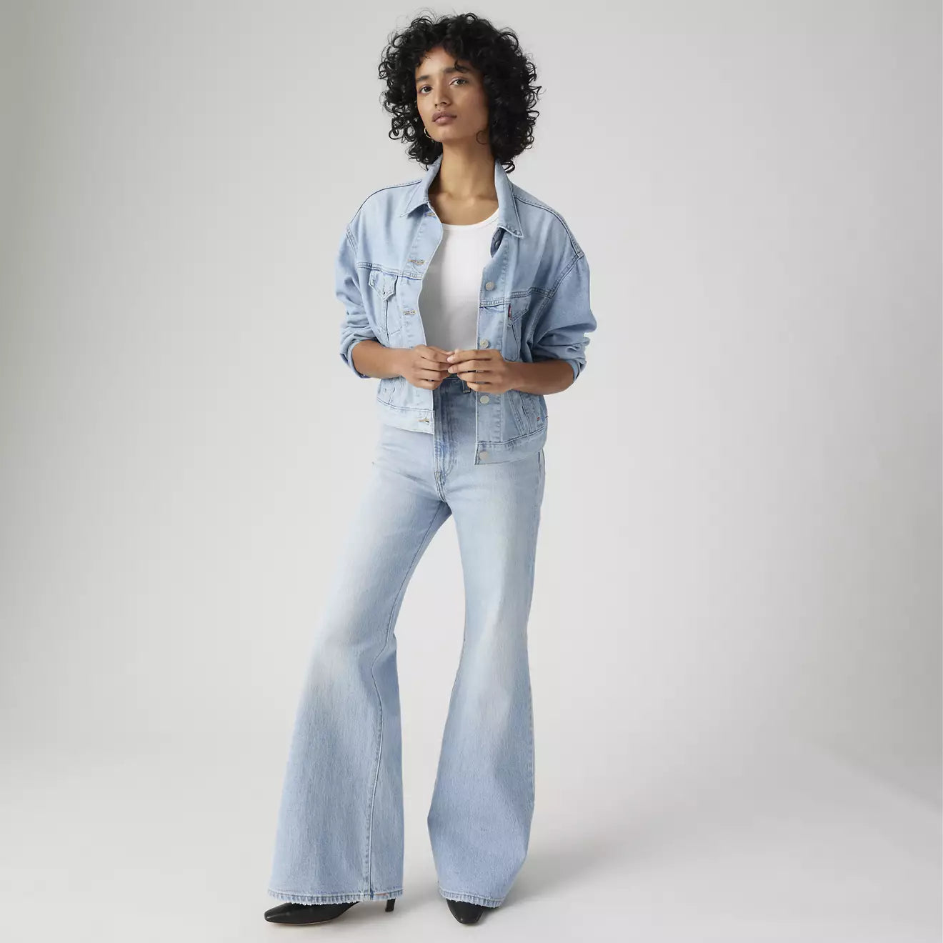levi's® ribcage 高腰喇叭牛仔褲 | 女裝 A750300212430 Light Indigo – Levi's 香港