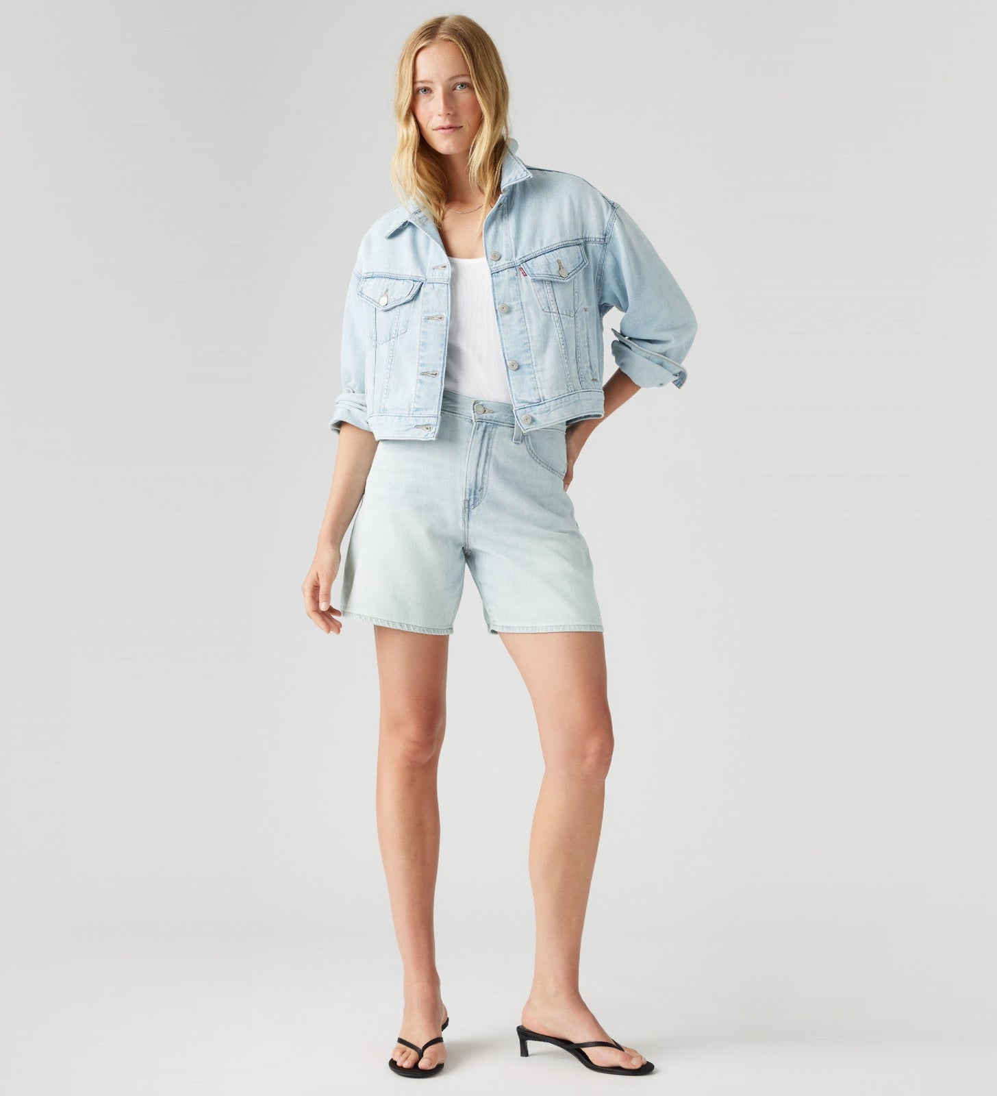 levi's® women's high-rise baggy shorts A9311001623- Light Indigo - Flat Finish – Levi's Hong Kong