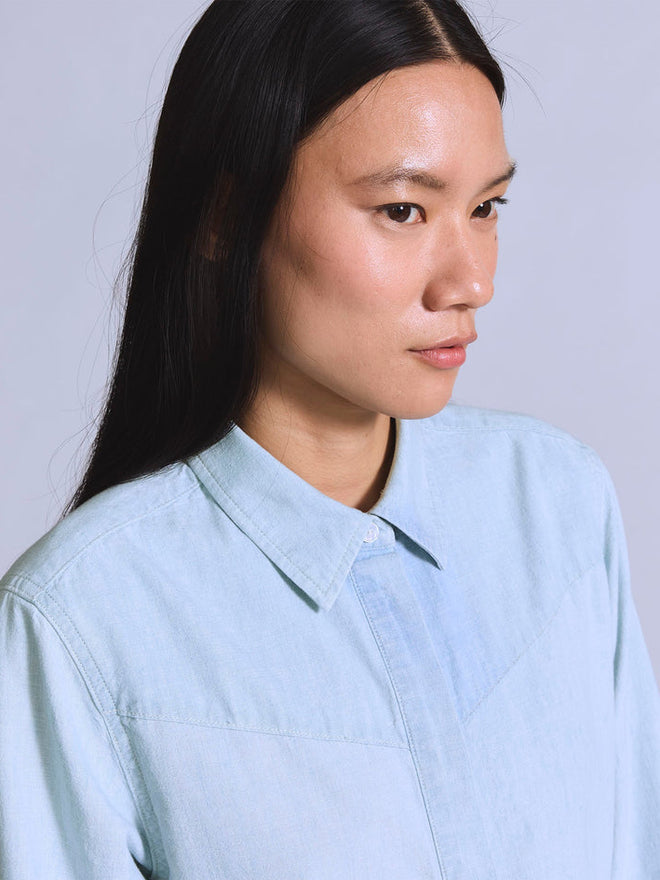 levi’s® blue tab™ 女裝 club 襯衫 001LP0000XS- Medium Indigo  – Levi's 香港