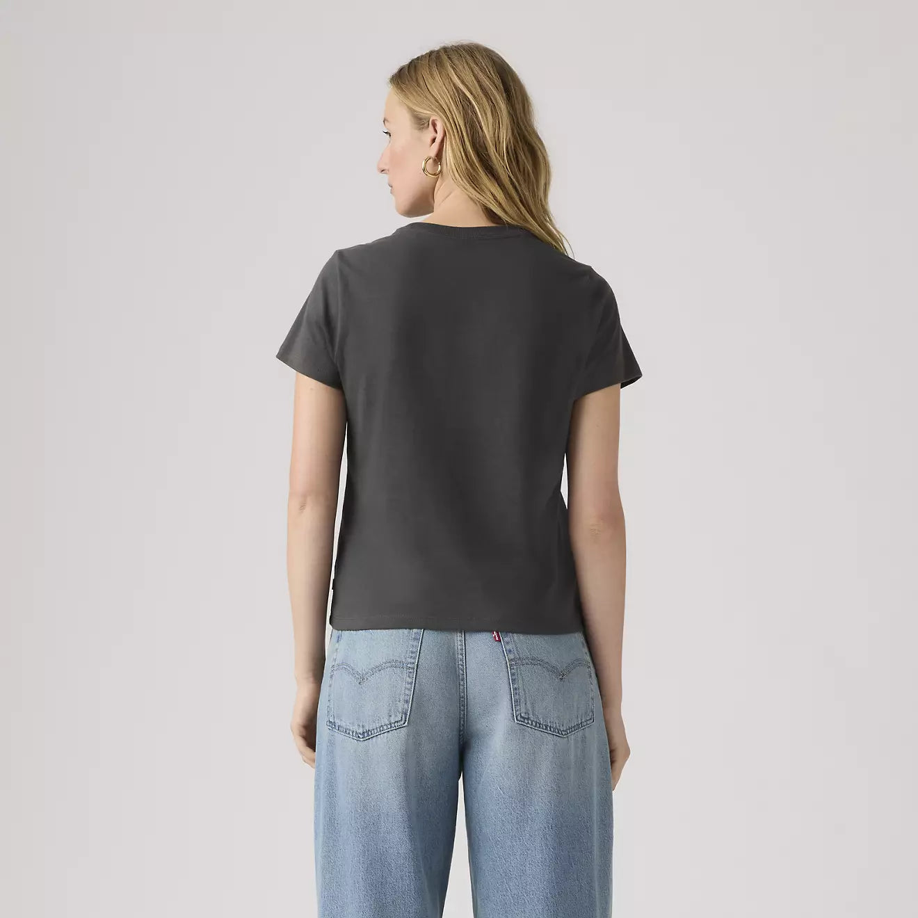 levi's® women's graphic favorite tee 005GV0030XS- Black – Levi's Hong Kong