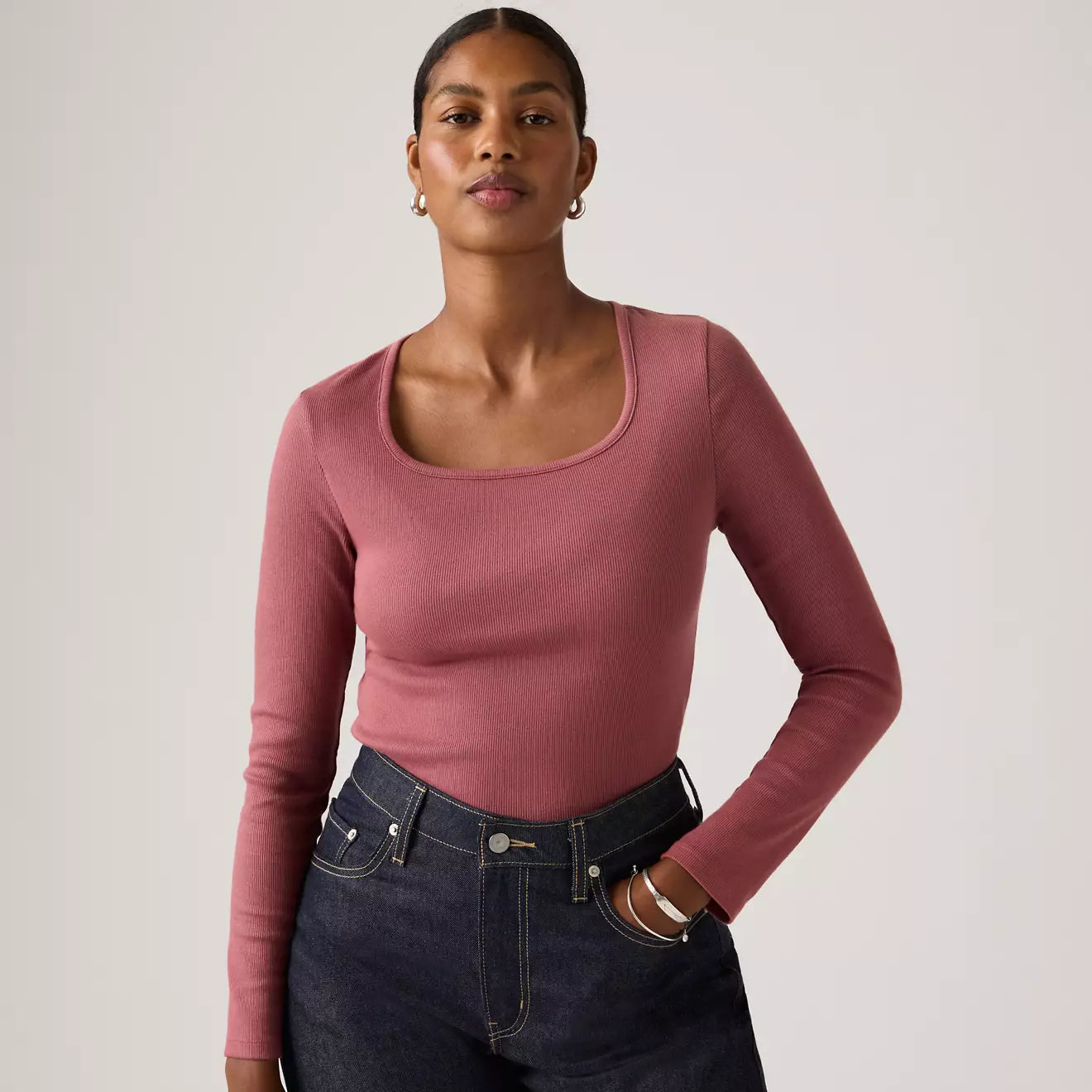 levi's® women's essential square neck long-sleeve tee 005IO0008S- Red – Levi's Hong Kong