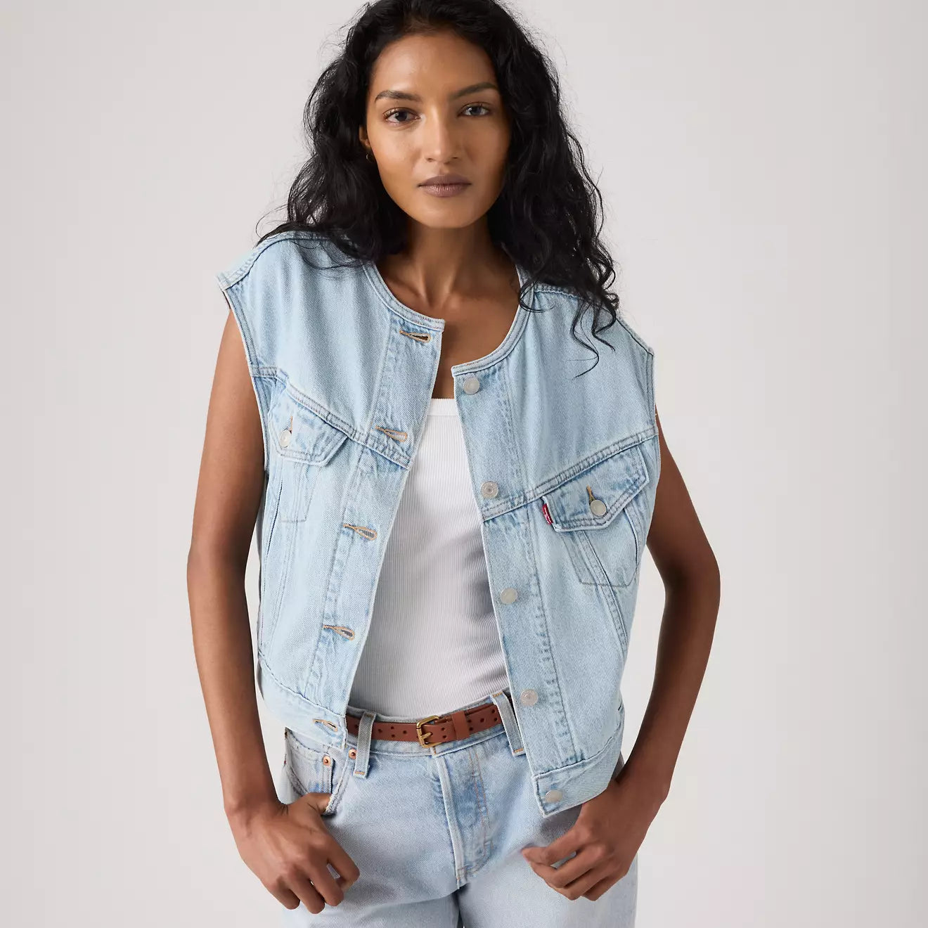 levi's® 無領短版90年代背心 | 女裝 005NP0001XXS- Medium Indigo – Levi's 香港