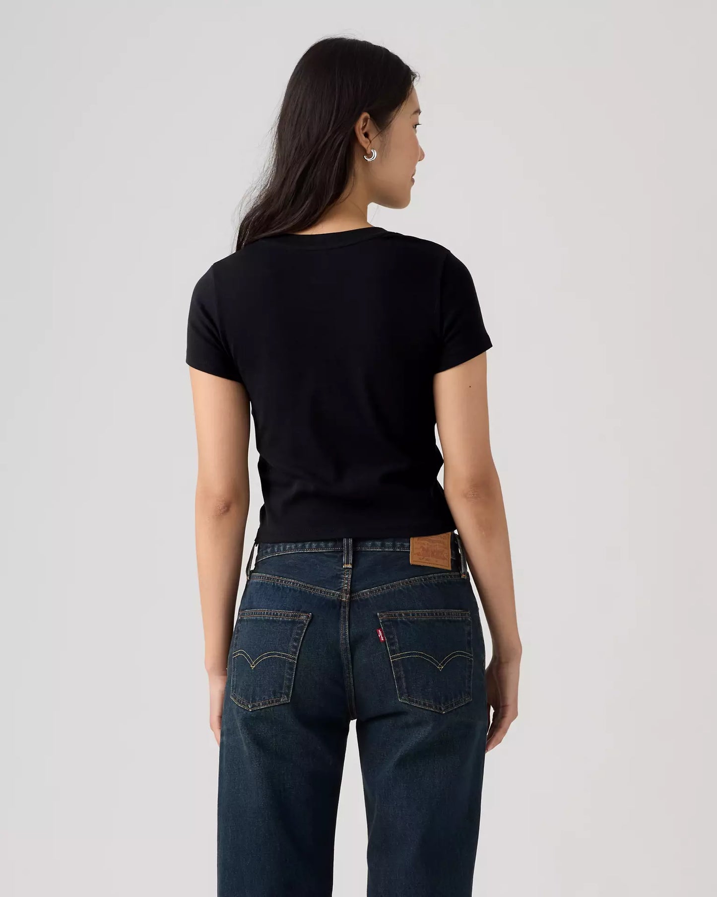 Levi's® Essential Baby Tee 基本款修身 T 恤 | 女裝  