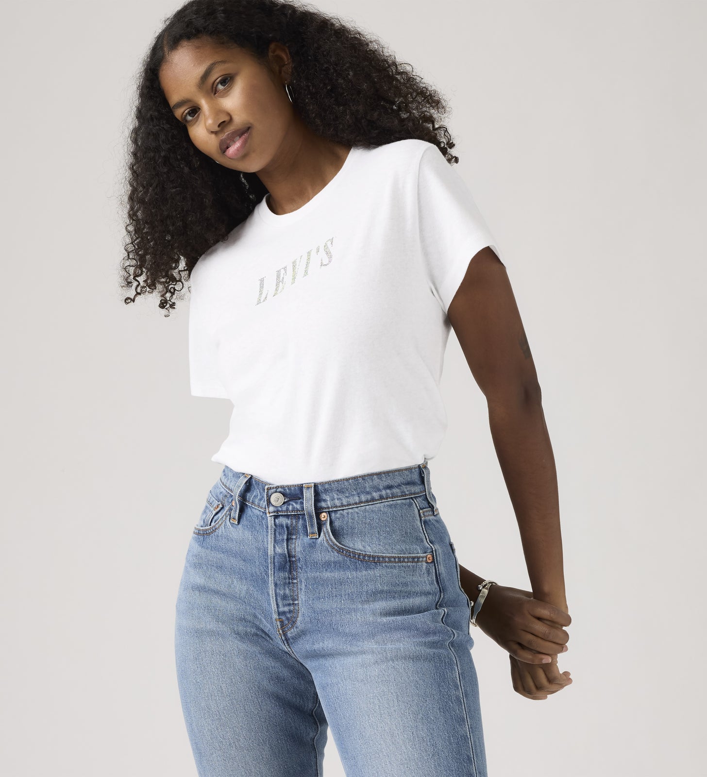 levi's® women's graphic classic tee A22260140L- White – Levi's Hong Kong