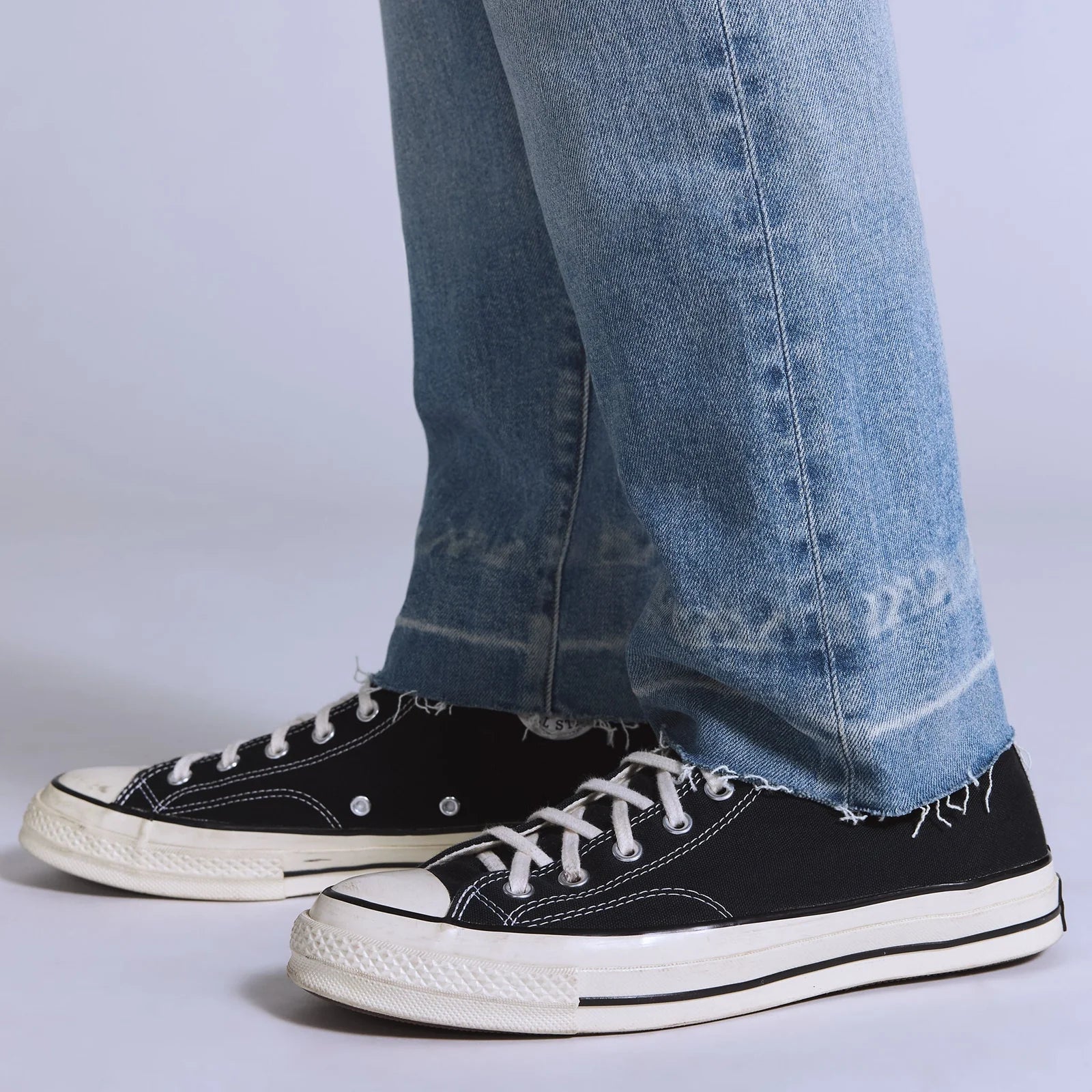 levi's® blue tab™ 502™ 修身窄腳牛仔褲 | 男裝 A588100152832 Light Indigo – Levi's 香港