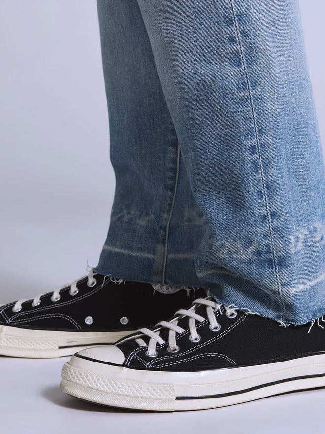 levi's® blue tab™ 502™ 修身窄腳牛仔褲 | 男裝 A588100152832 Light Indigo  – Levi's 香港