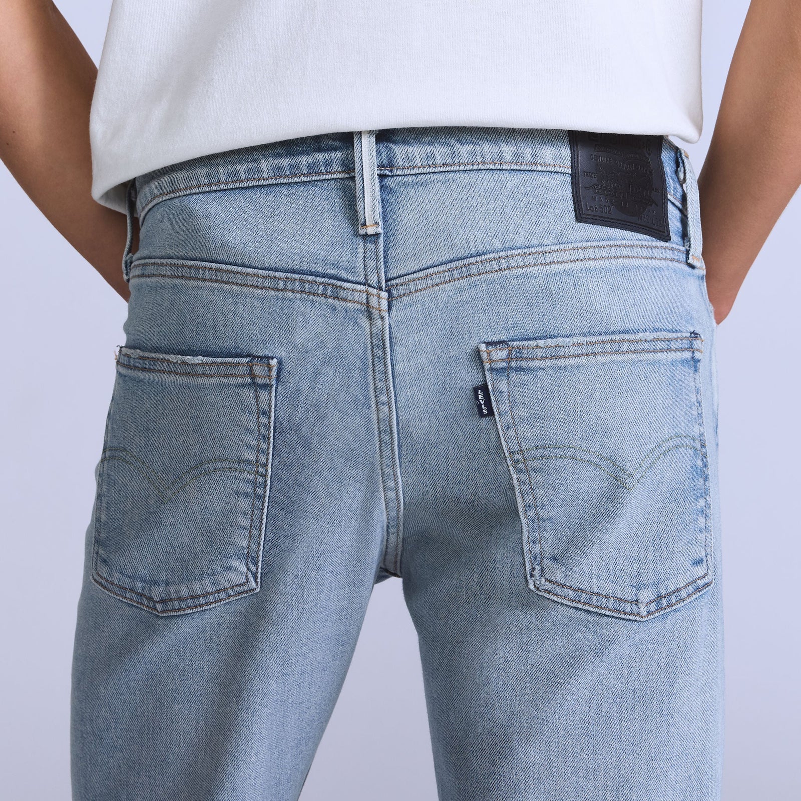levi's® blue tab™ 502™ 修身窄腳牛仔褲 | 男裝 A588100152832 Light Indigo – Levi's 香港