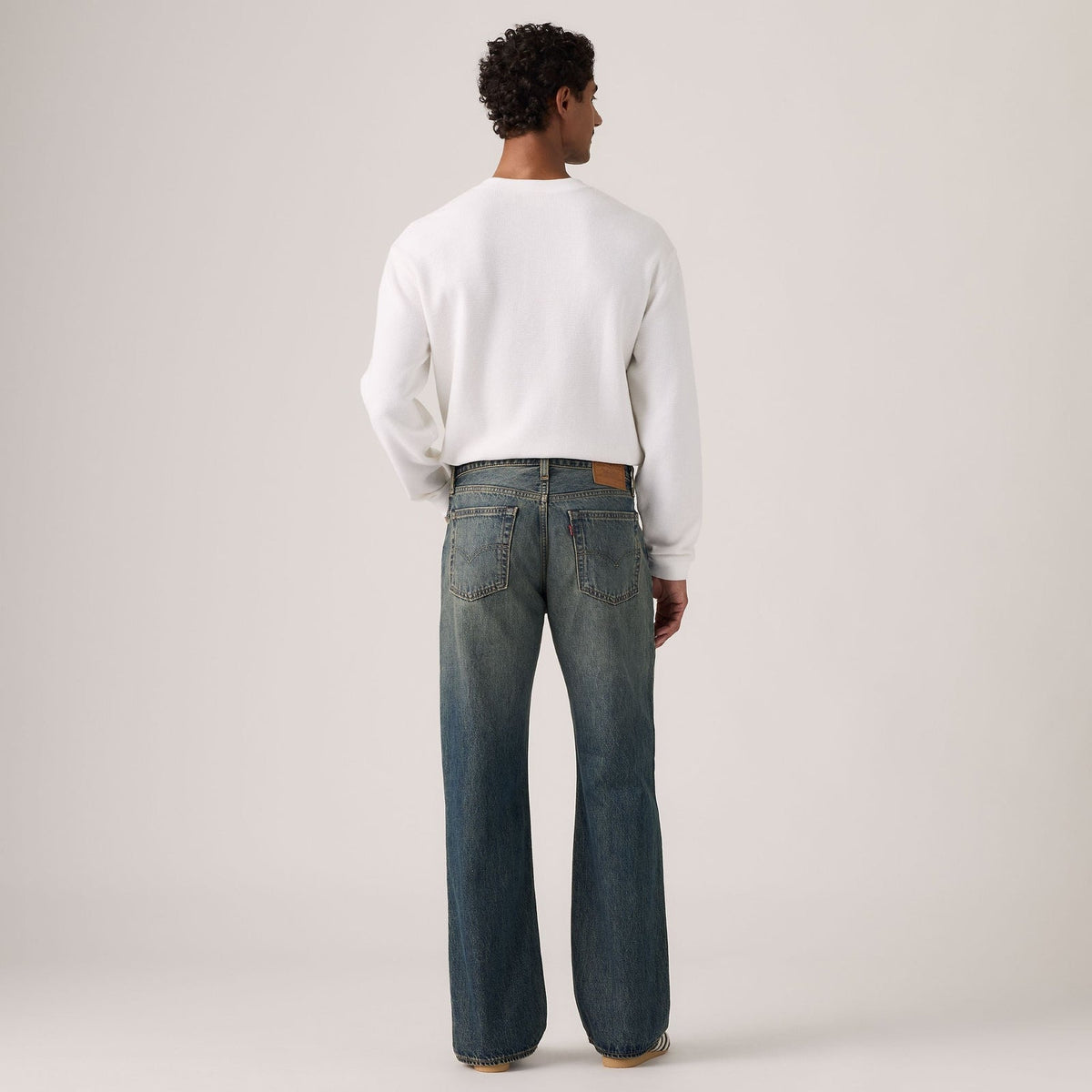 Levi's® 567™ Relaxed Flare 寬鬆喇叭牛仔褲 | 男裝  