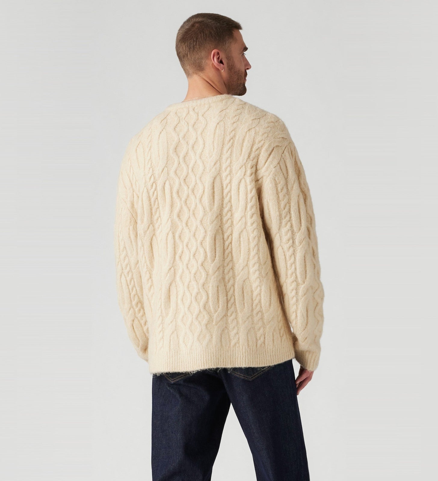 levi’s® men’s battery crewneck sweater A07080022XS- Egret – Levi's Hong Kong