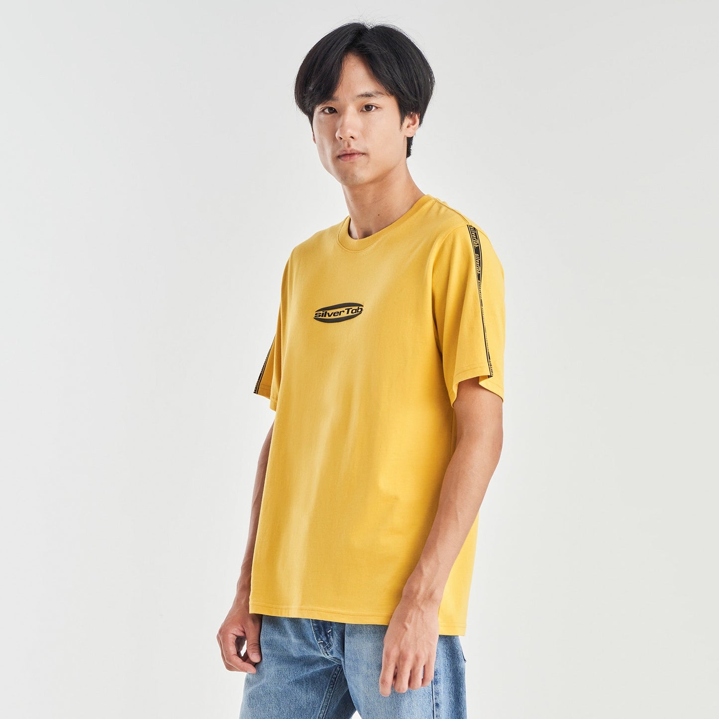 Levi's® 男裝寬鬆印花圖案Tee