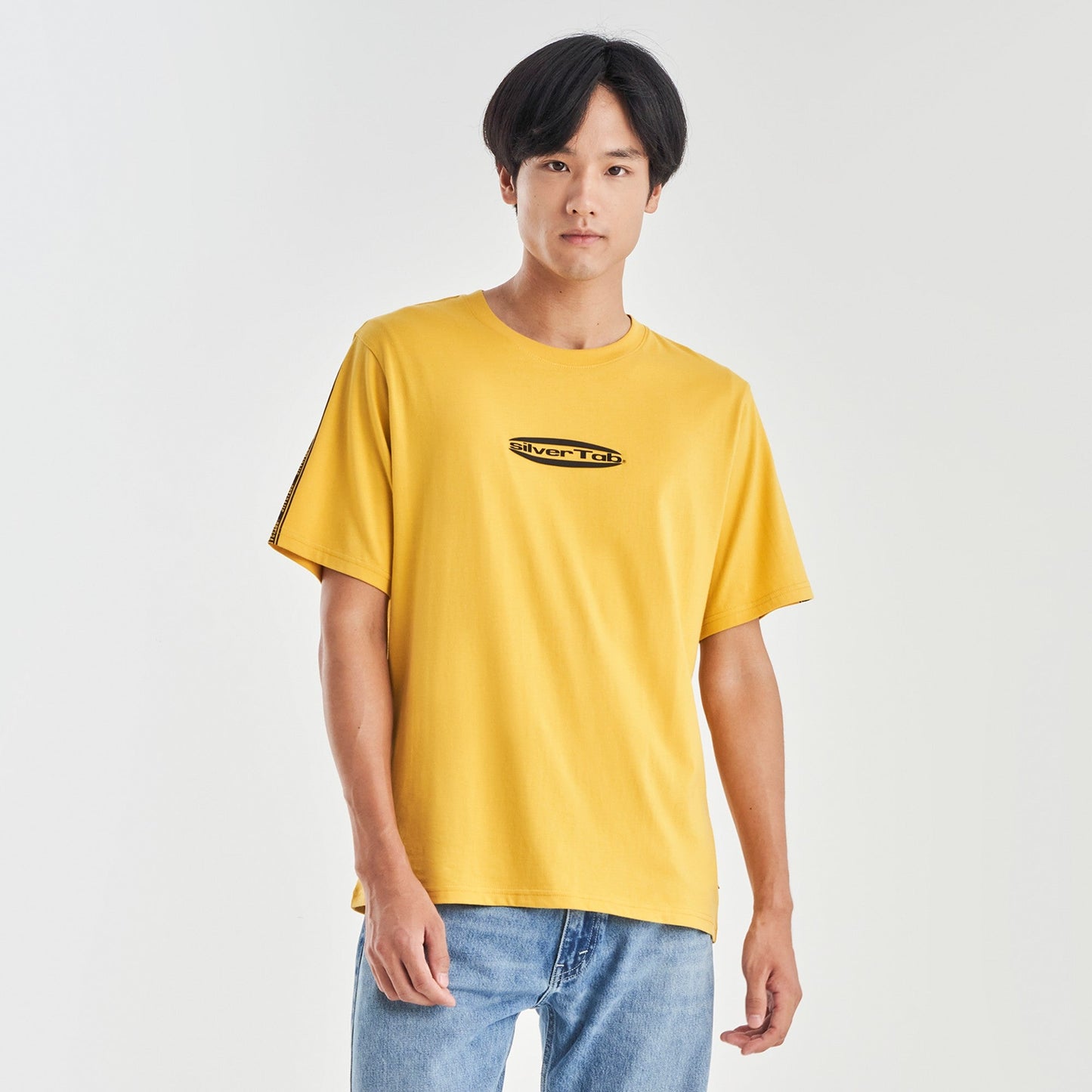 Levi's® 男裝寬鬆印花圖案Tee