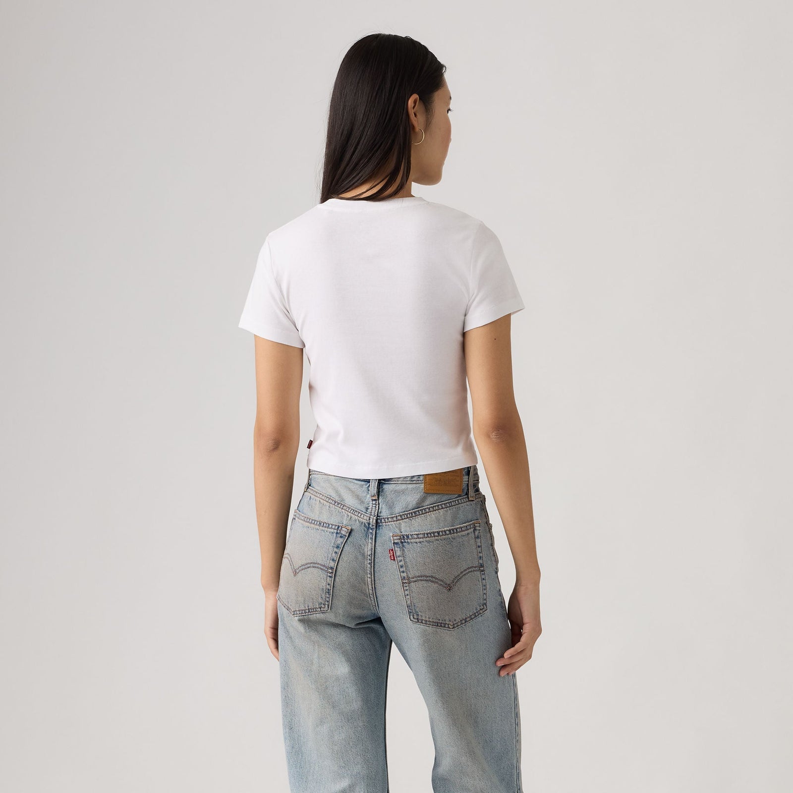 levi's® women's graphic essential sporty tee A87980084XS- White – Levi's Hong Kong