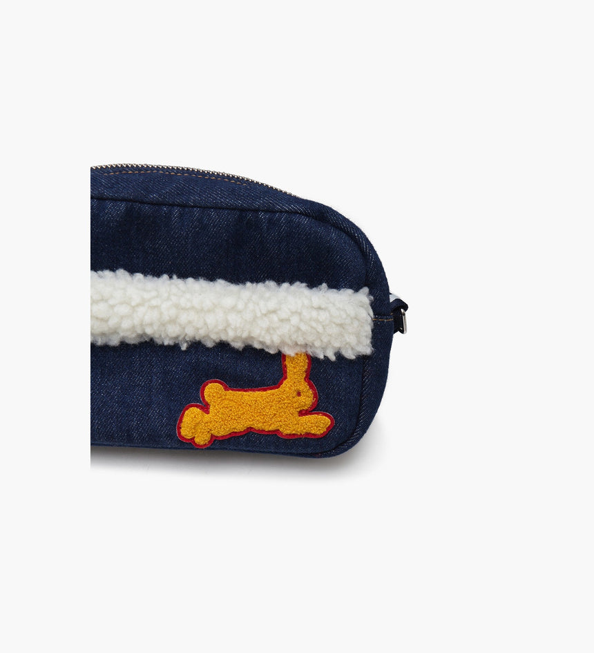 levi's® 新年設計斜背包 | 女裝 A53280000OS- RABBIT RINSE Indigo Rinse – Levi's 香港