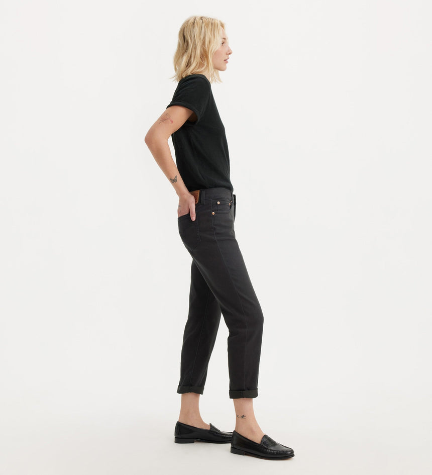 levi's® women's mid-rise boyfriend jeans 1988703242427 Black – Levi's Hong Kong