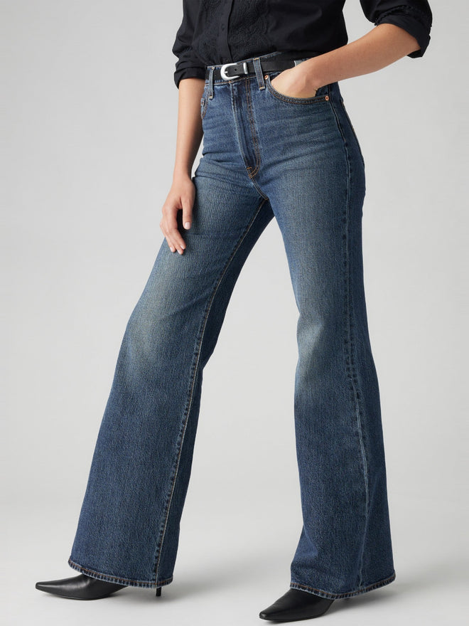 levi's® 高腰喇叭牛仔褲 | 女裝 A750300192330 Romantic Story  – Levi's 香港