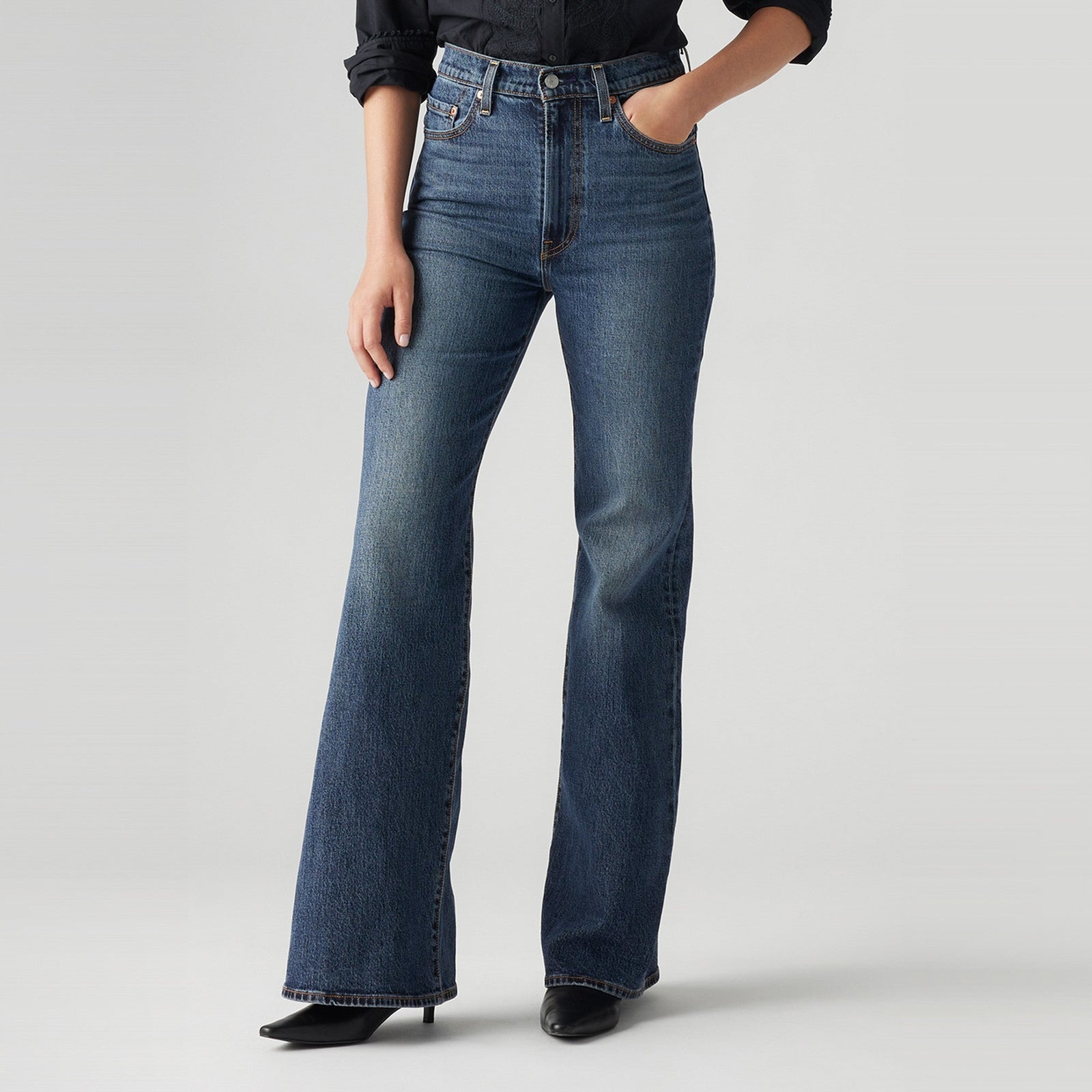 levi's® 高腰喇叭牛仔褲 | 女裝 A750300192330 Romantic Story – Levi's 香港