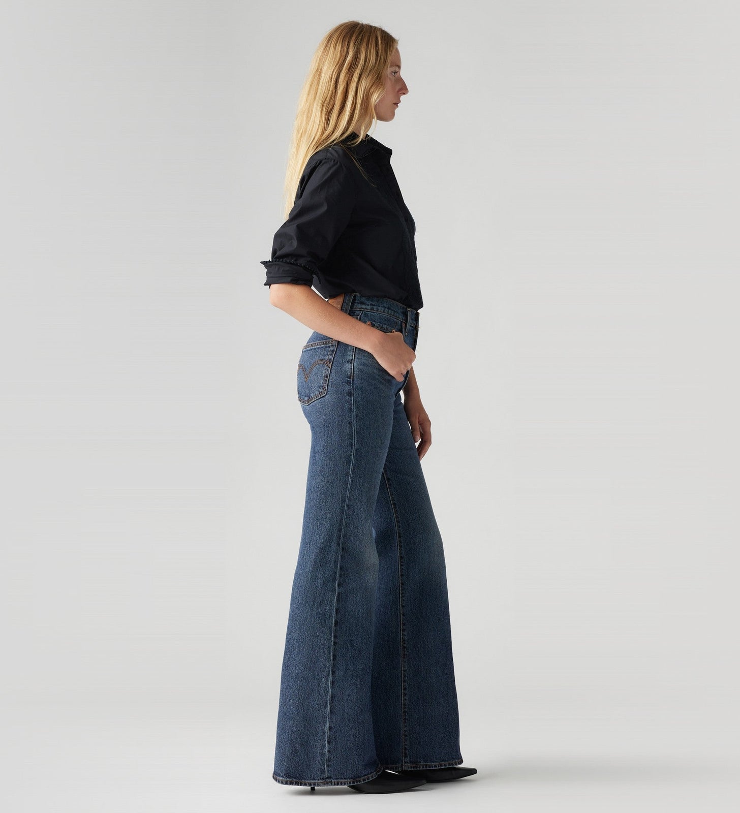 levi's® women's ribcage bell jeans A750300192330 Romantic Story – Levi's Hong Kong