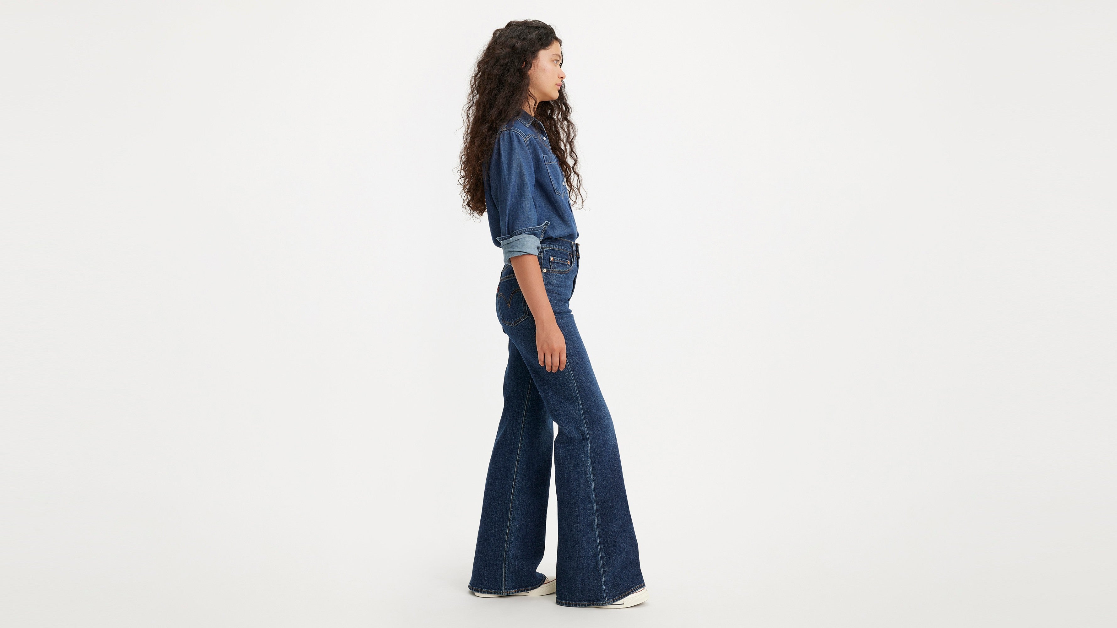 Levi's® Women's Ribcage Bell Jeans - Sonoma Train - Medium Indigo - Worn In