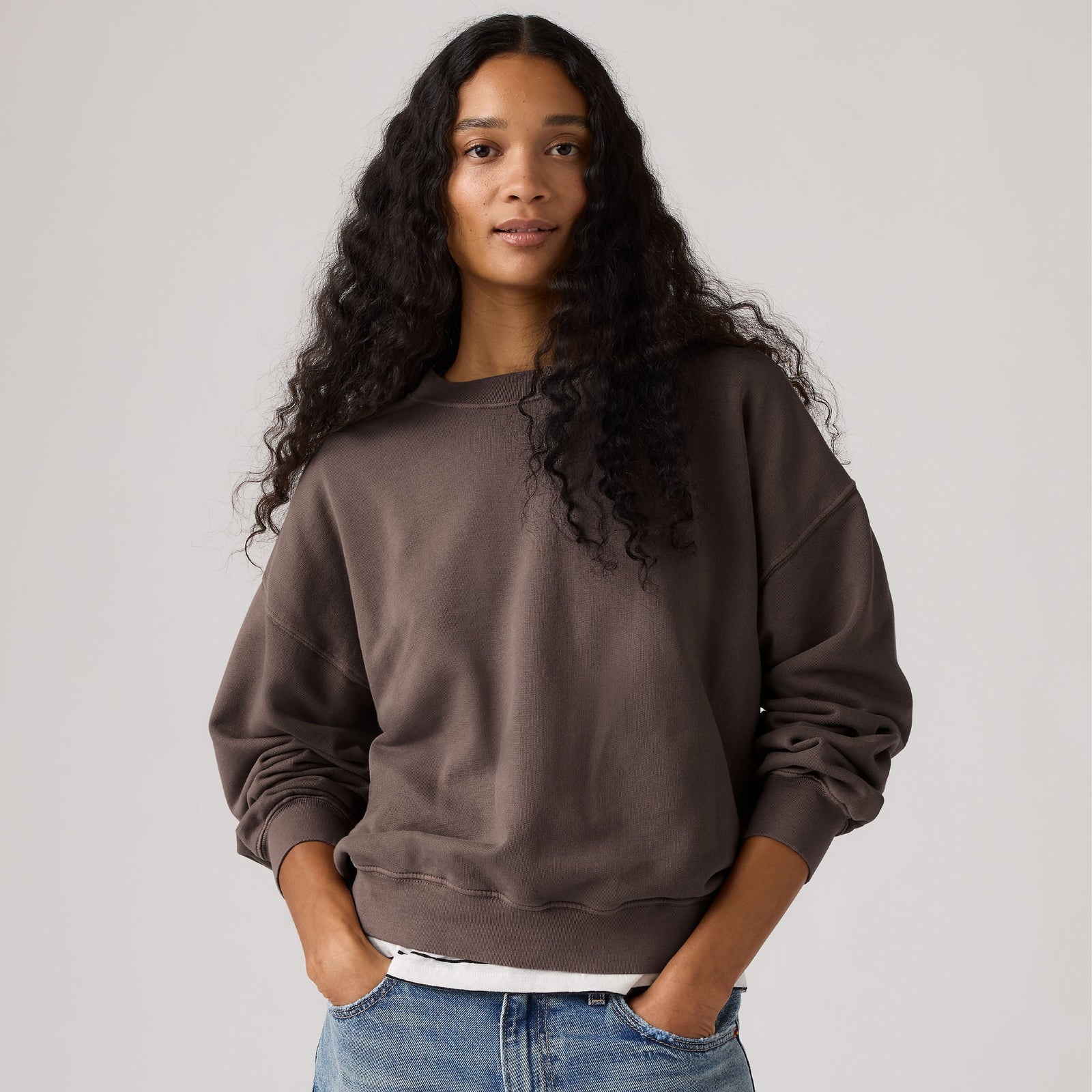 levi's® women's vintage boxy sweatshirt 006DW0009XS- Brown – Levi's Hong Kong